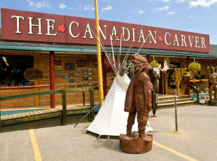 Artisanat Agawa Crafts and The Canadian Carver